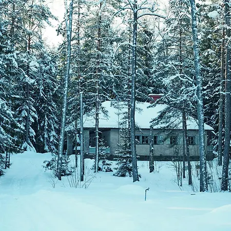 Mökki meren läheisyydessä-3